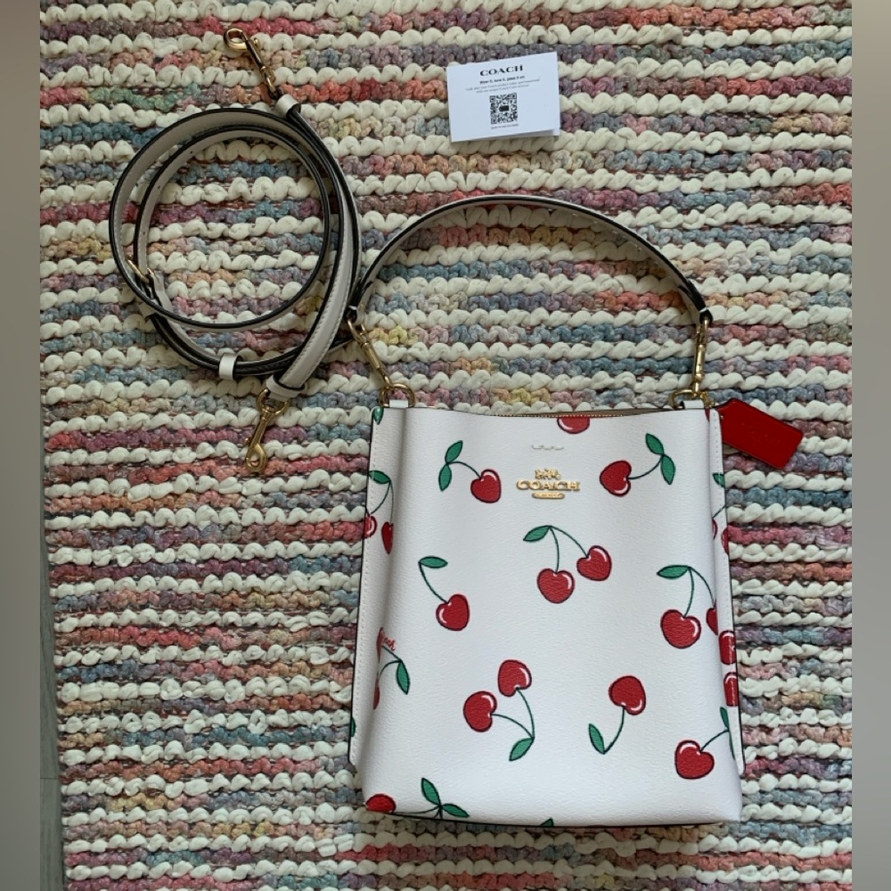 Coach (CF422) Mollie 22 Small Heart Cherry Bucket Handbag